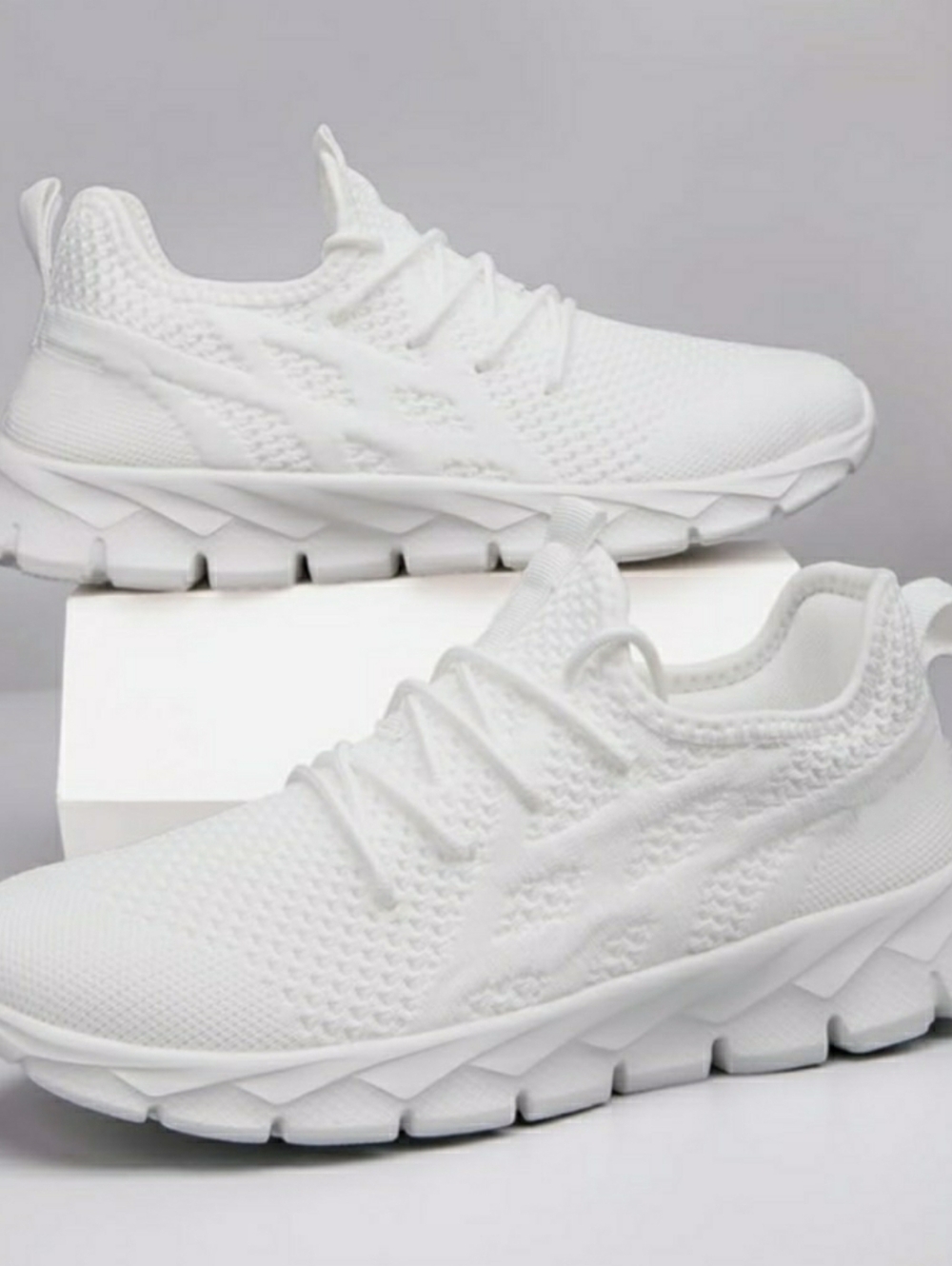 DLWKIPV LIGHTWEIGHT BREATHABLE SNEAKERS